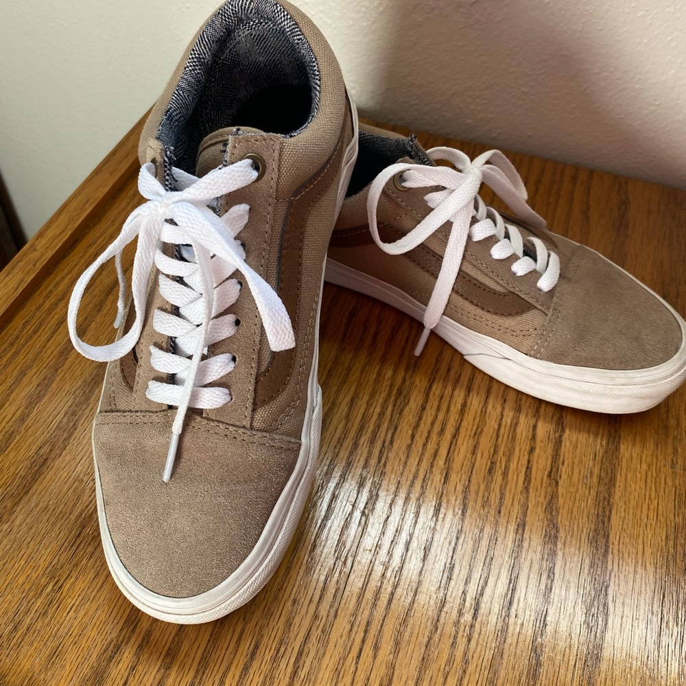 Vans Old Skool tan brown shoes women’s size 6.5 rare color!